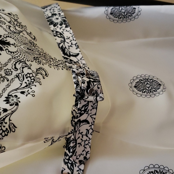 WHBM Black White Knee Length Size 6 Dress - Picture 6 of 7